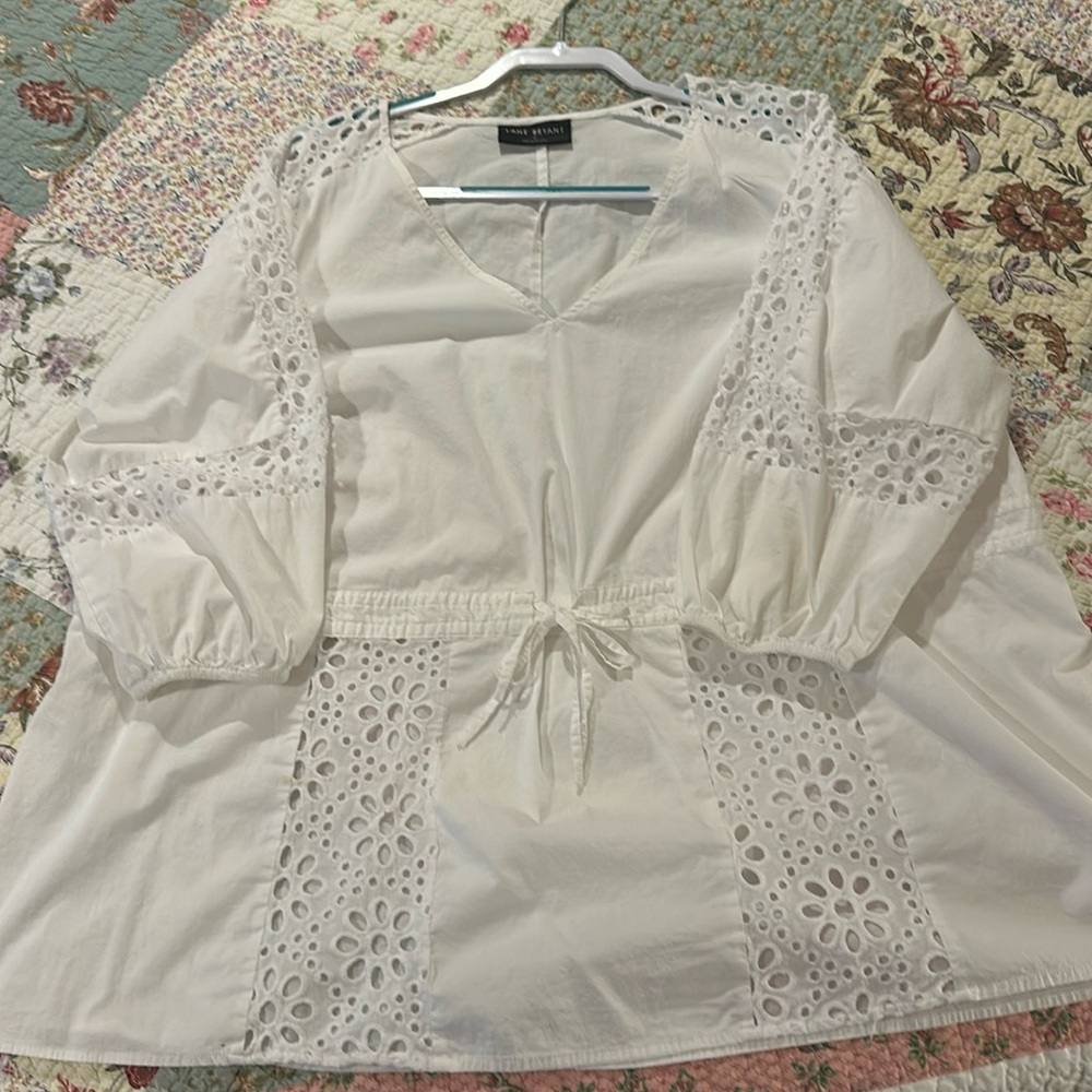 White dress shirt